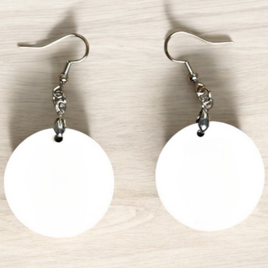Dangle earring